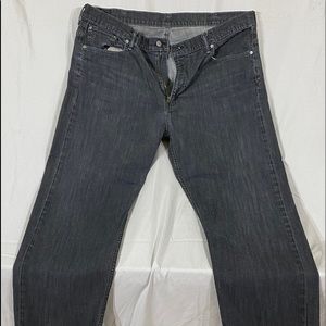 Men’s Levi #569 jeans